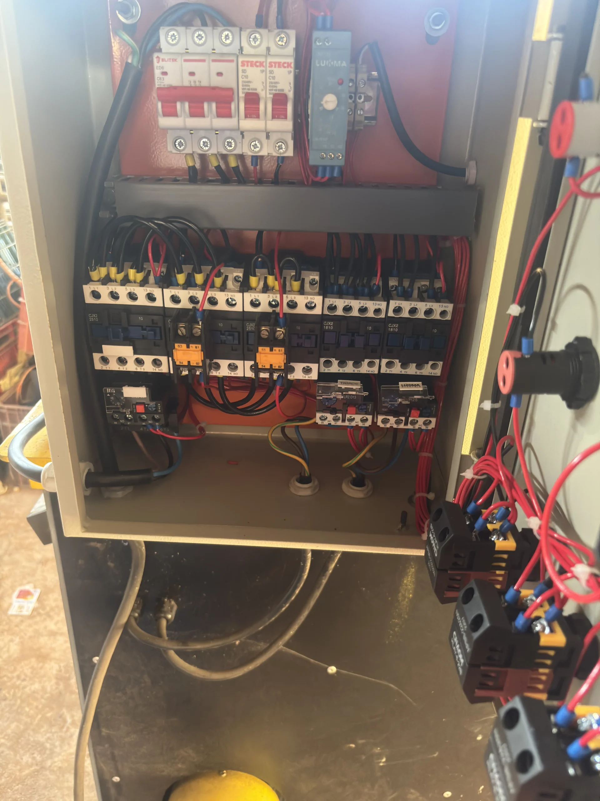 Comandos elétricos e automação executados pela RMC em Belo Horizonte